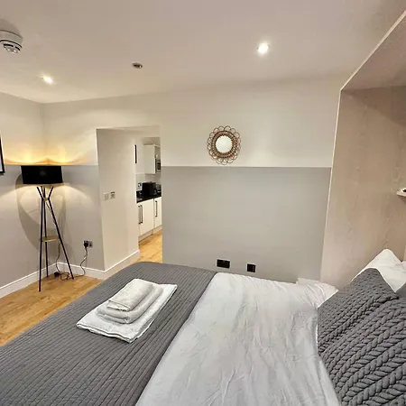 Flat 27 Bedford Chambers ليدز